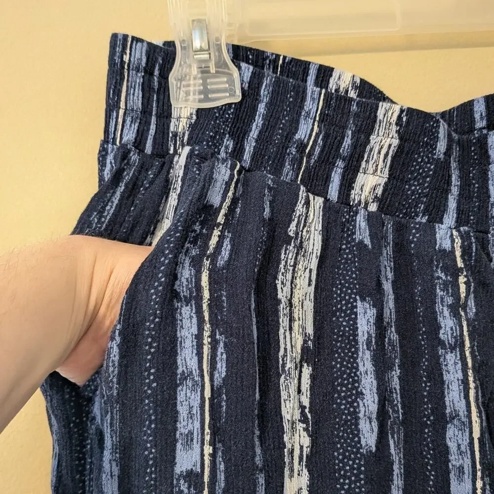 Three Dots Blue And White Geometric Pattern Pants